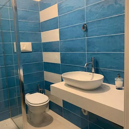 Free * מונטה נאי