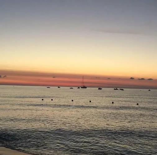 度假居 Free 蒙特奈